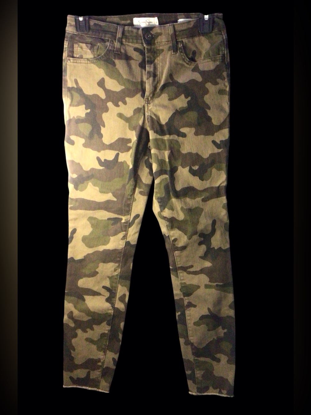 EUC....Womens Jessica Simpson "adored high waisted skinny" jeans. Camo SZ 26
